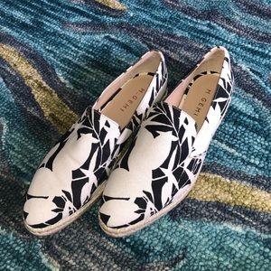 M. Gemi Flats/Espadrilles